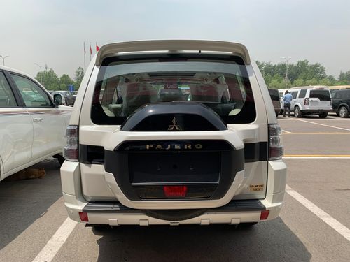 1920款三菱帕杰罗v9738金标顶配价格