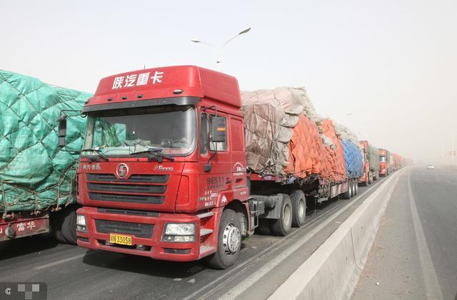 颠覆认知!这辆大货车改装后太酷,堪比