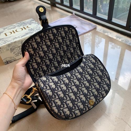dior迪奥bobby中号马鞍包_马鞍包_迪奥怎么样_dior迪奥_口红_防晒霜