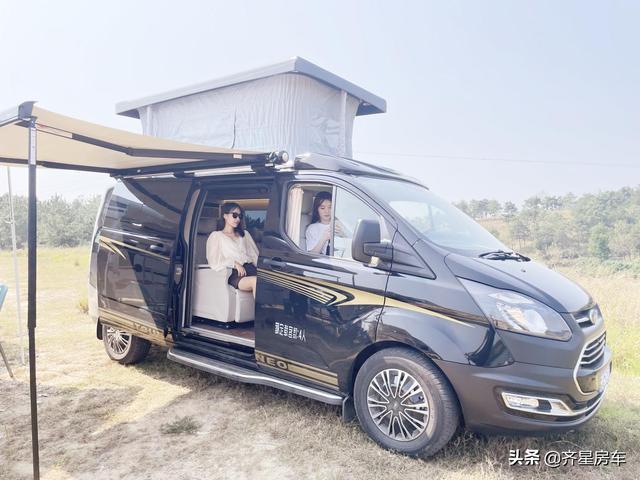 齐星福特新全顺低顶房车,女生也能轻松驾驭的升顶房车