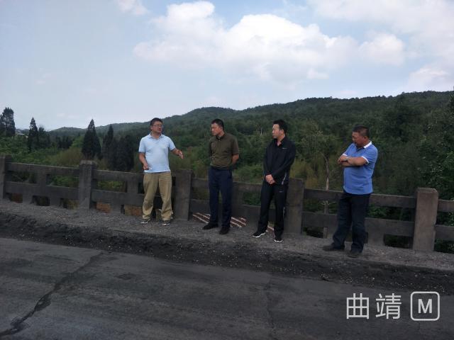 沾益区领导到白水镇开展"河长制"巡河工作