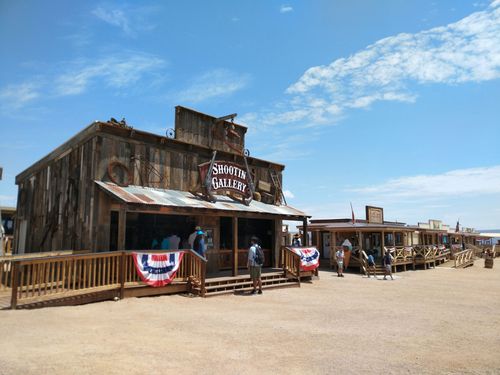 景区内有一个具有美国西部特色的景