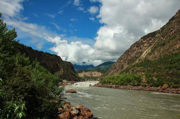 雅鲁藏布江大峡谷       