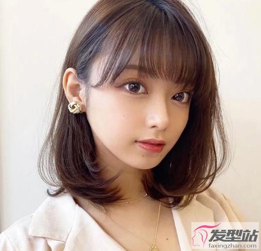 齐肩发适合烫什么卷 内扣齐肩发甜美减龄