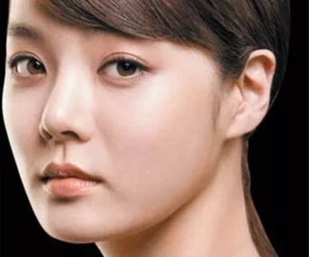 母以子贵看看能生大富孩子女人面相特征