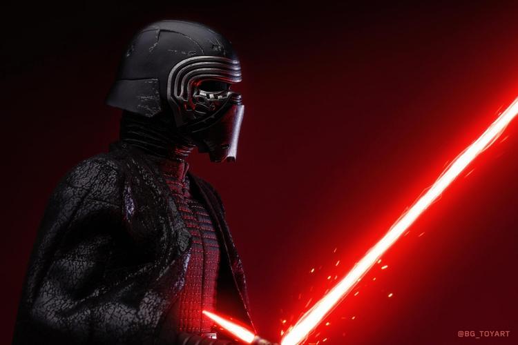 《星球大战:最后的绝地武士》凯洛伦 1:6比例珍藏人偶官方实物图