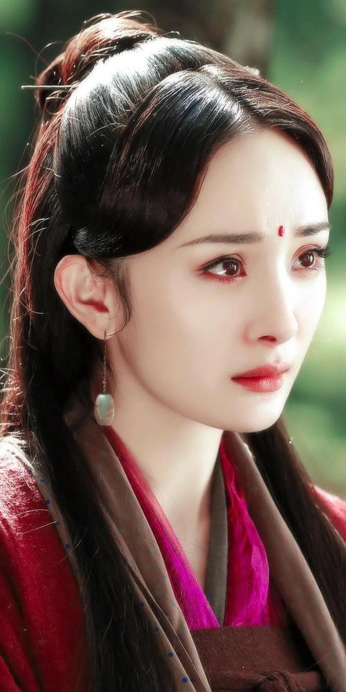 杨幂《三生三世》东荒俊疾山的素素,一流泪楚楚惹人怜