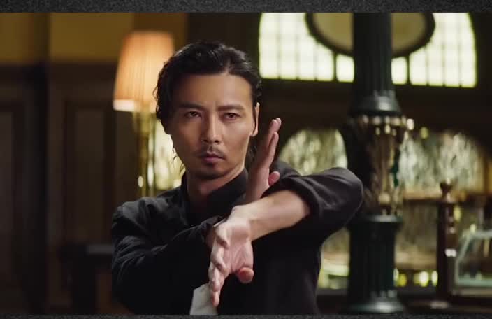 张晋不穿西装战斗力下降,叶问外传之张天志!