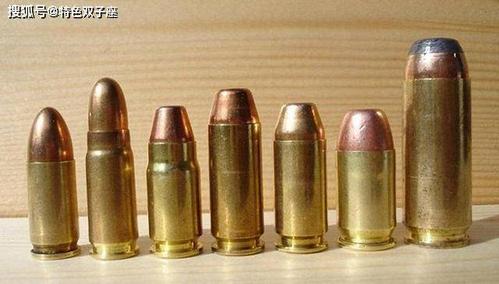 美国大片中手枪发射子弹后坐力很小为何中弹者被打得飞起