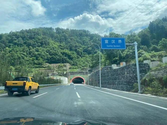 记者:孙伟 摄 达宣快速通道即达州市到宣汉县的快速公路,起于达渝高速
