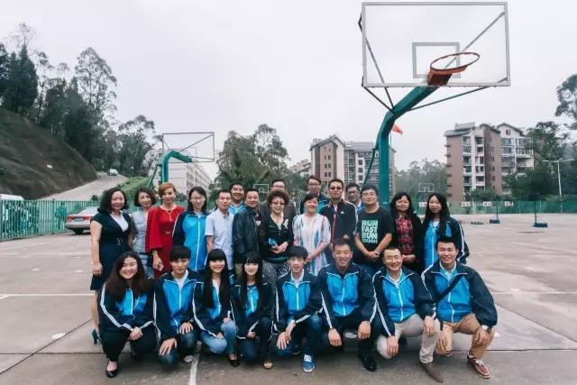 北师大附中校服图片大全下载