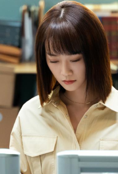 简介:蓝盈莹《精英律师》剧照图片,分享一组蓝盈莹图片给大家,图中的