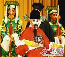 汤勤 (白) 多谢老大人.