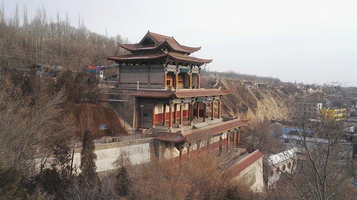 青龙观是青龙山公园内维护最好的建筑之一,观内的建筑沿中轴线左右