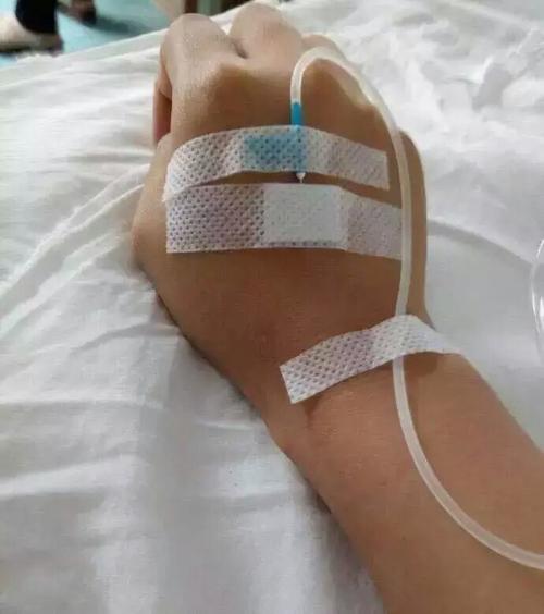 急需几张打点滴的图片