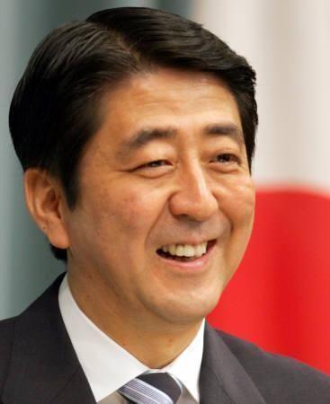 日本自民党新总裁安倍晋三誓言建立强势日本