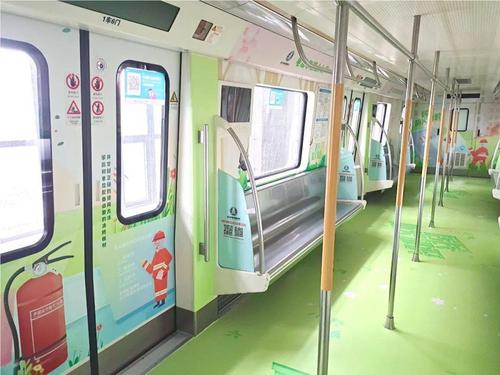 五一假期消防主题地铁车厢来了