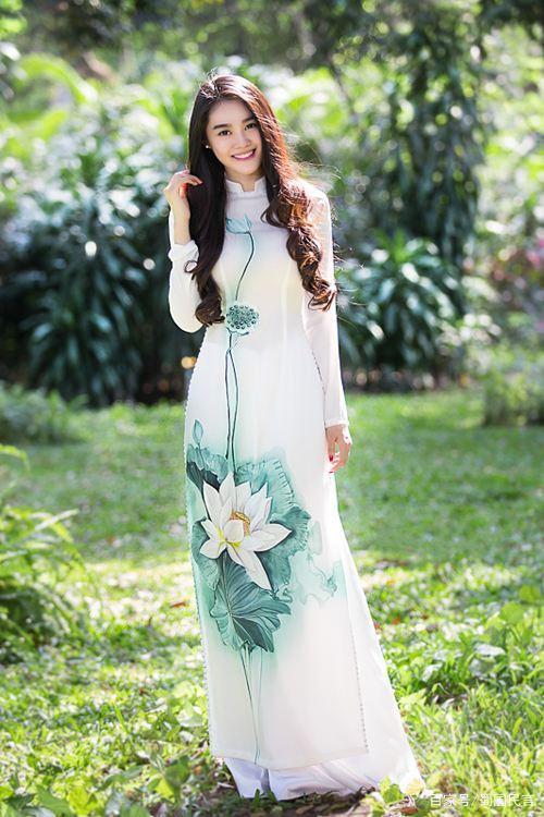 奥黛:越南女孩的传统美