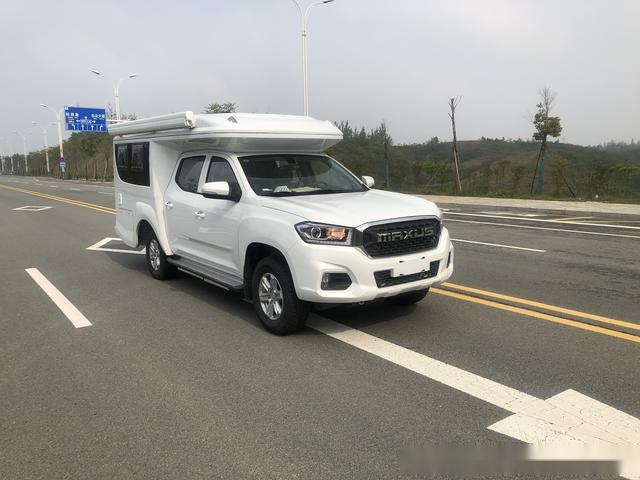 专业升顶上汽maxuxt70大通双排房车开创更多底盘越野皮卡房车