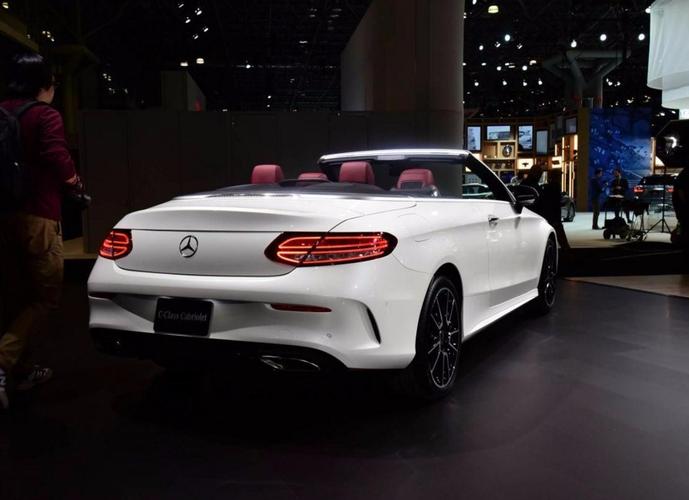 实拍新款奔驰c200轿跑/敞篷 北京店售全国