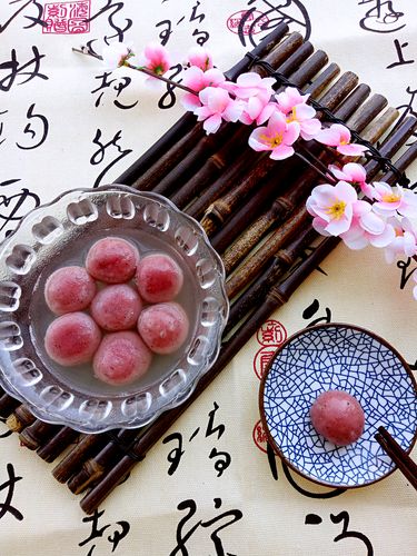 信任之美火龙果汤圆