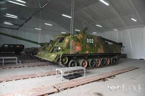 这位记者还称,由于没有同型号的坦克抢救牵引车,99式主战坦克的战场