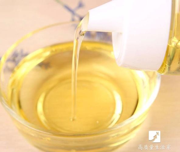 酸败程度很严重的油,食用后还可能会使身体发生一些 慢性中毒反应