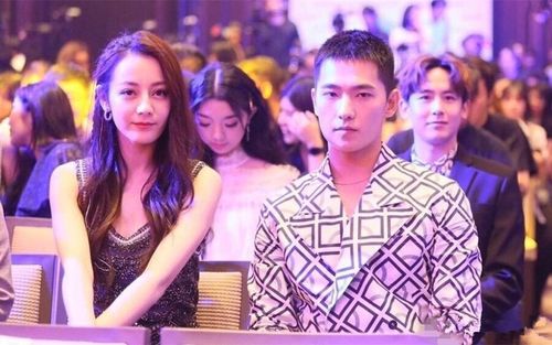 杨洋迪丽热巴罕见同框相邻而坐男帅女美被赞神仙组合