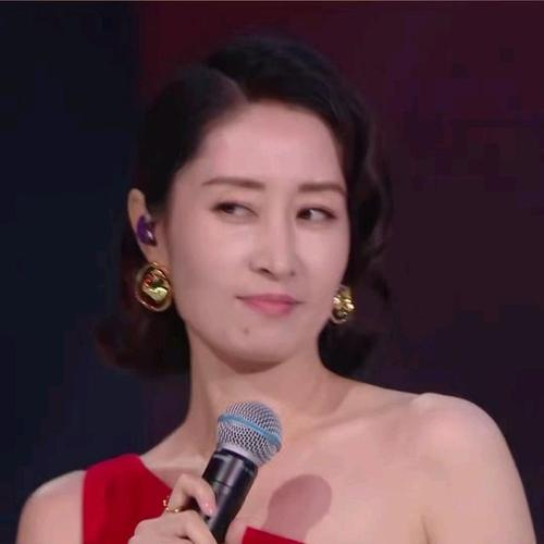 醉酒式唱歌刘敏涛表情