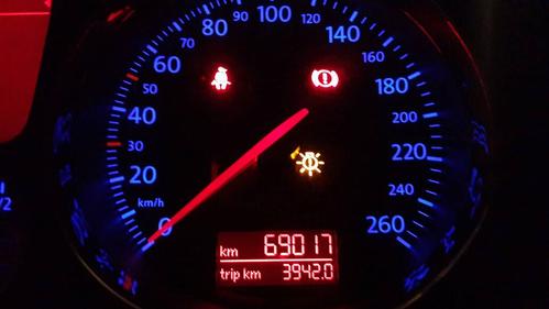 看迈腾仪表盘这个灯是什么意思?