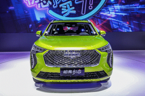 绿色的汽车描述已自动生成