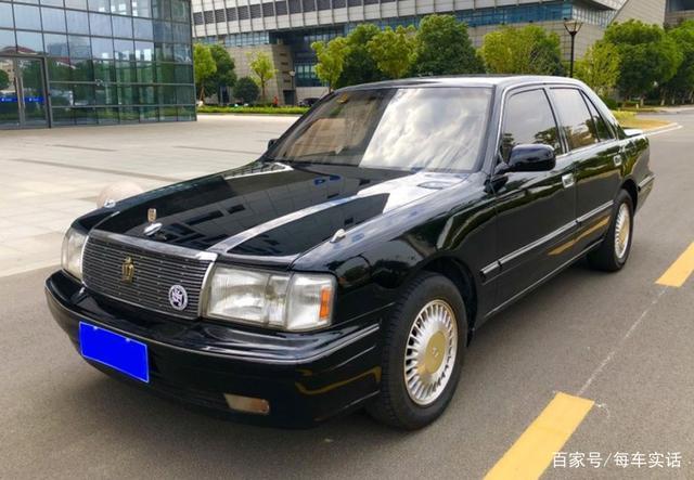 很多90后或00后都没见过这老车,当年政府机关单位高级公务车