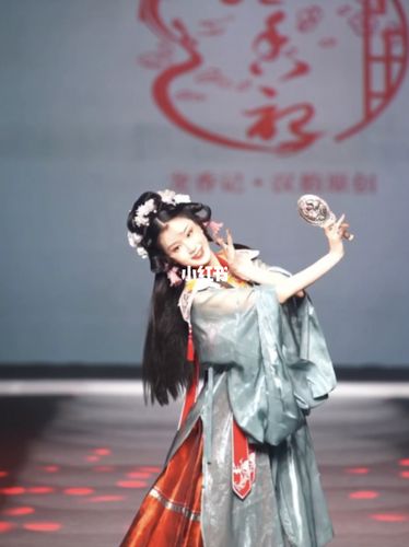 汉服走秀动作_汉服_时尚_时尚其他