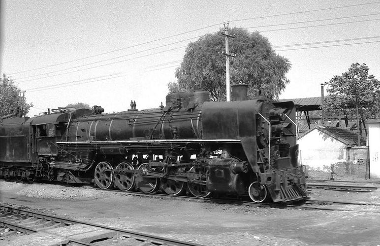 反修型蒸汽机车