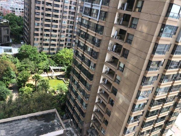 跃层房便宜出租云大附中附小安琪儿医院旁版筑翠园小区