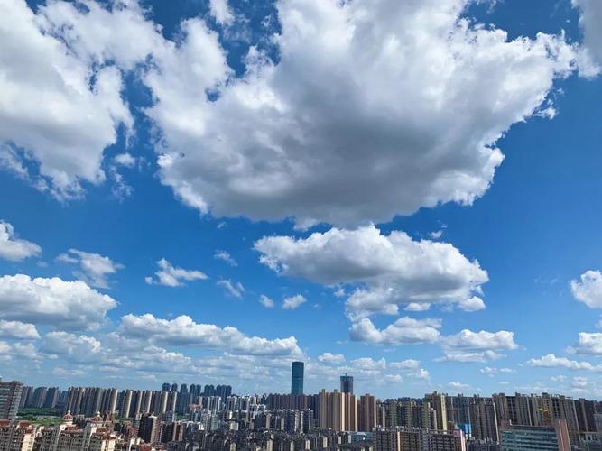 美爆了这个夏日有一种刷屏叫做长沙蓝