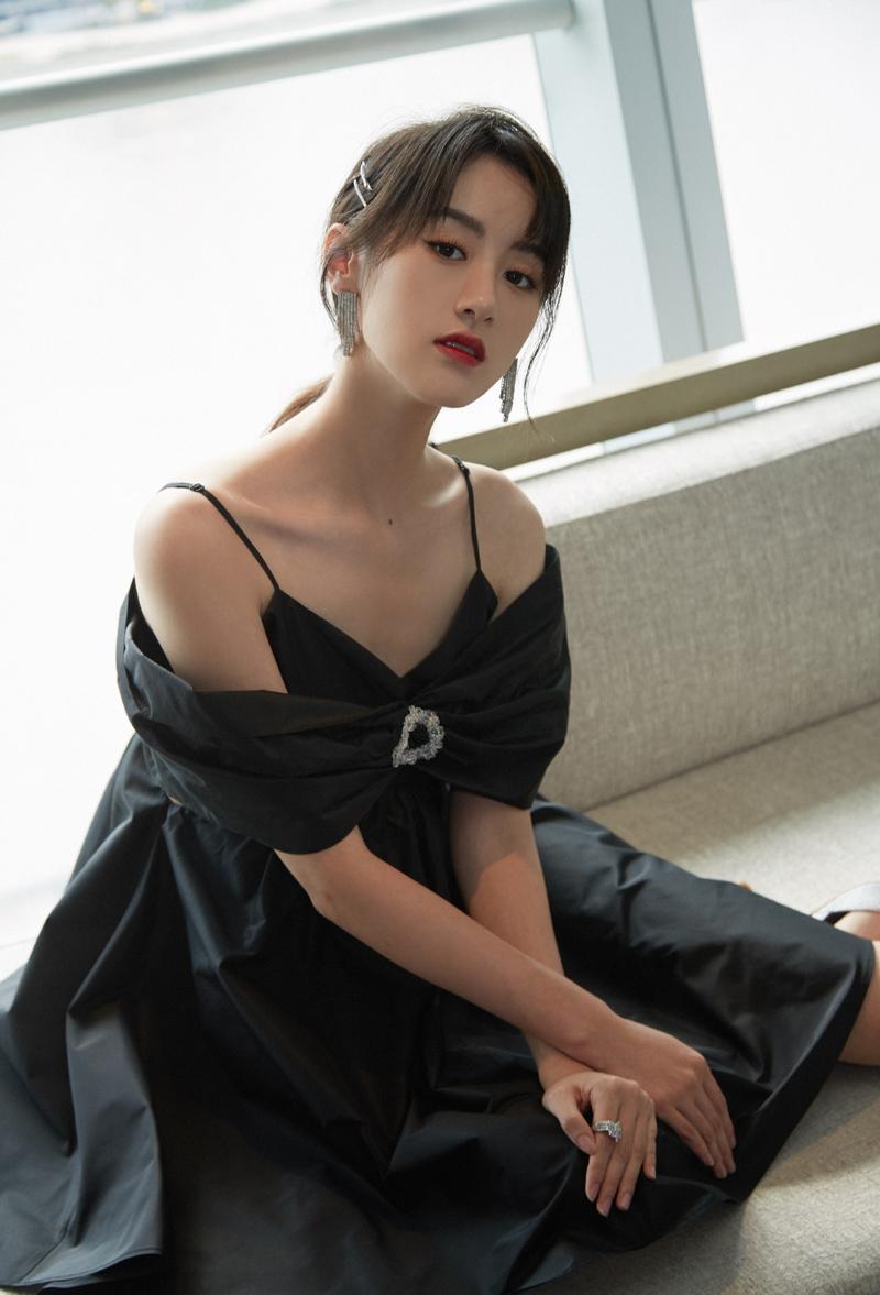 袁冰妍的身材不是盖的,连锁骨都成"精"了,璇玑快来捉妖啦!