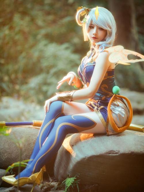 lol春晖神女拉克丝cos:驱逐所有暗影