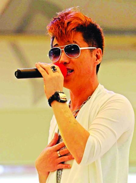 网络歌手陈玉建:演出,代言