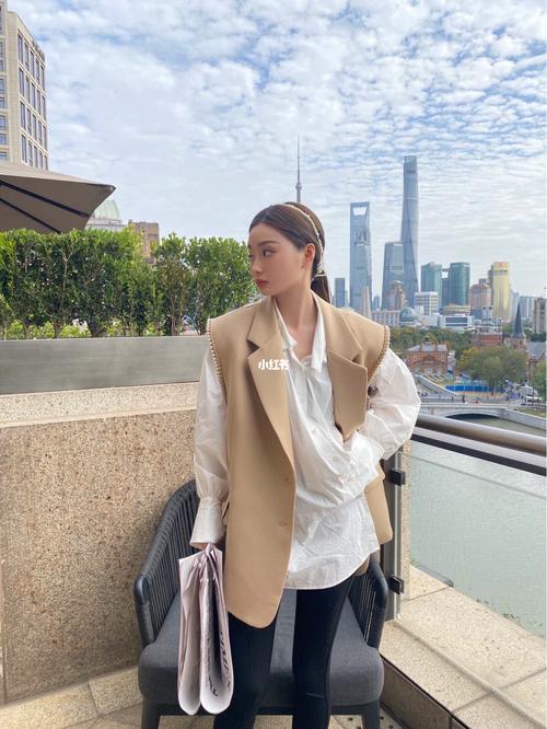 江浙沪穿搭 富家千金都爱的chanel马甲外套_外套_穿搭_马甲_每日穿搭
