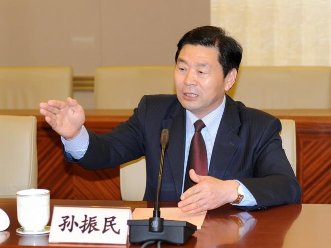 河南省高院副院长孙振民一行来高院考察