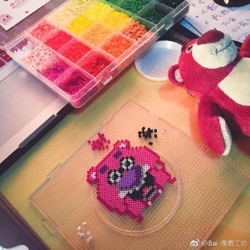 【像素工坊】一只草莓熊一只好** 手残党做了一只拼拼豆豆的钥匙串是