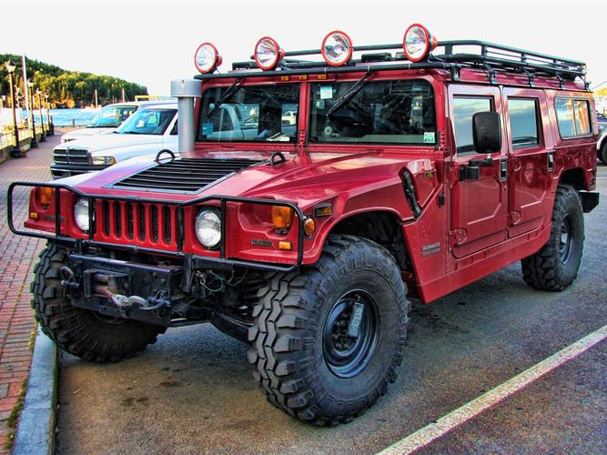 悍马h1阿尔法红色的车 桌布 - 1024x768