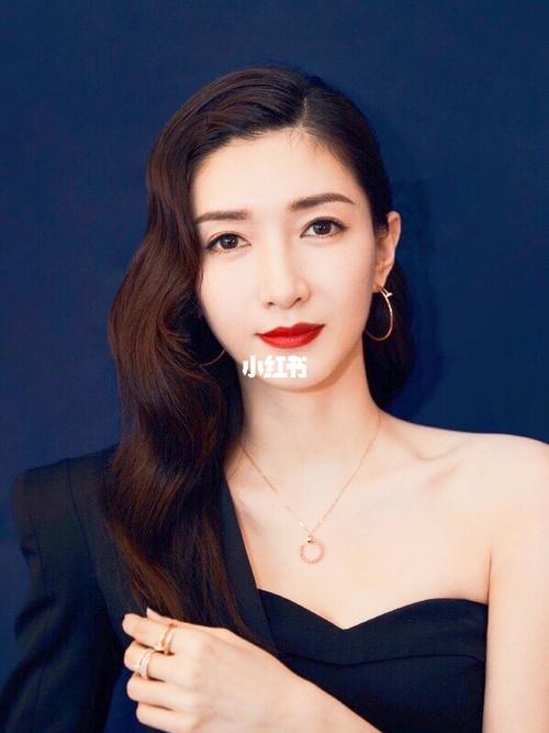 超多明星佩戴的一款 95卡地亚钉子项链_项链_卡地亚