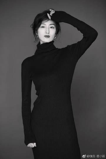 演员-贾小双