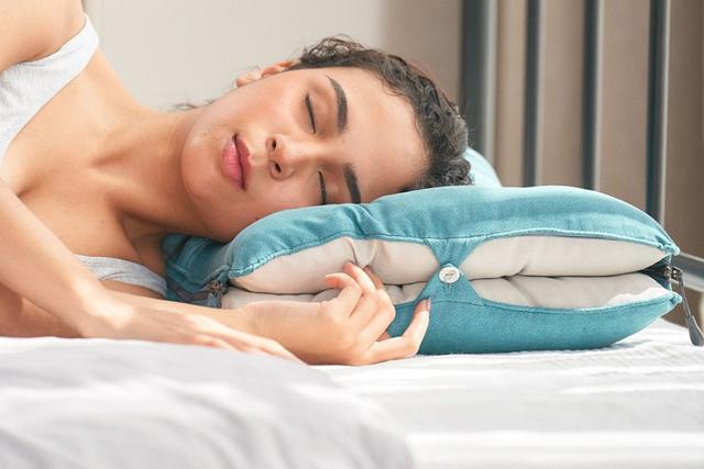 睡觉前在枕头下放几瓣蒜一段时间后4大好处或不请自来