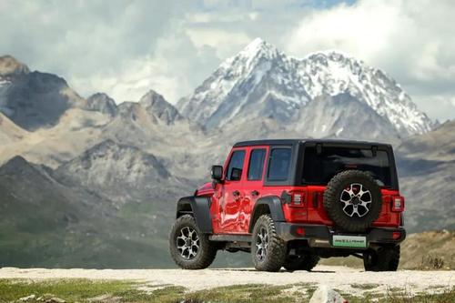 为什么搭载混动系统的jeep牧马人4xe越野更强?