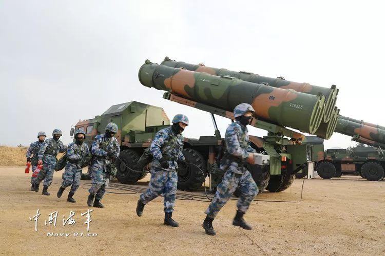 挽弓镇海练攻防,海军某岸导团开展实战化野外驻训