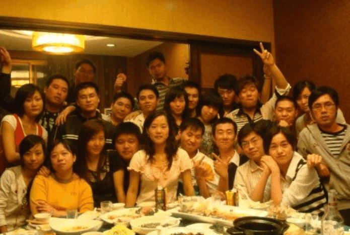 同学聚会,20人花了5万多,结账时却尴尬了!