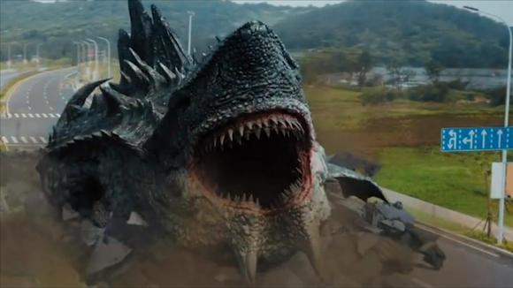 电影《陆行鲨》片段,科学家用鲨鱼做实验结果导致一场陆地大灾难